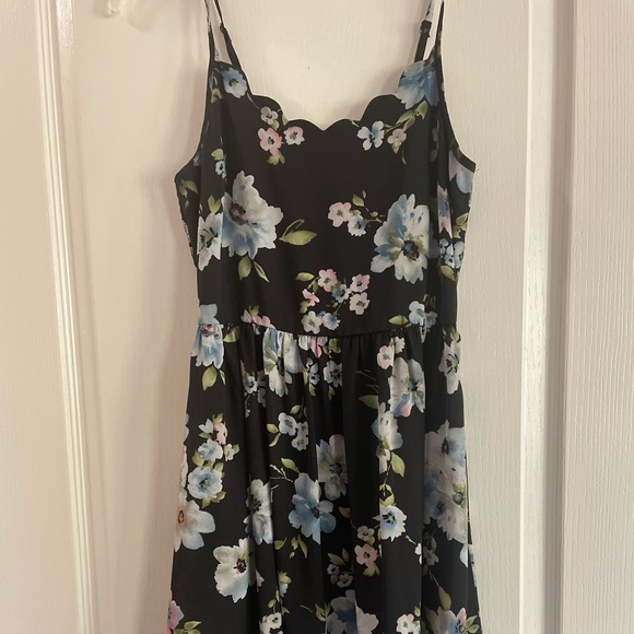 Xhilaration Dresses & Skirts - Floral Xhilaration Dress